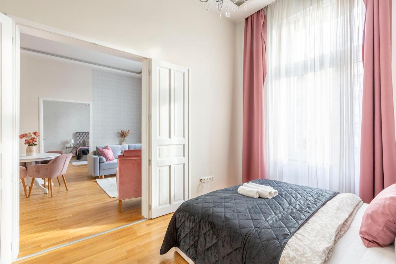 Luxury 3bedrm 2bathrm With Danube River View Апартаменты *