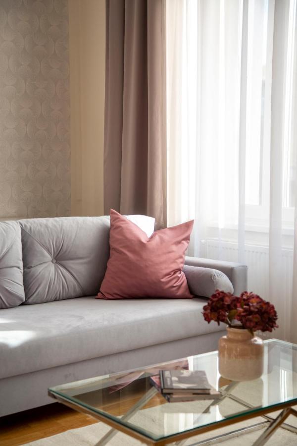 Luxury 3bedrm 2bathrm With Danube River View * Budapeszt